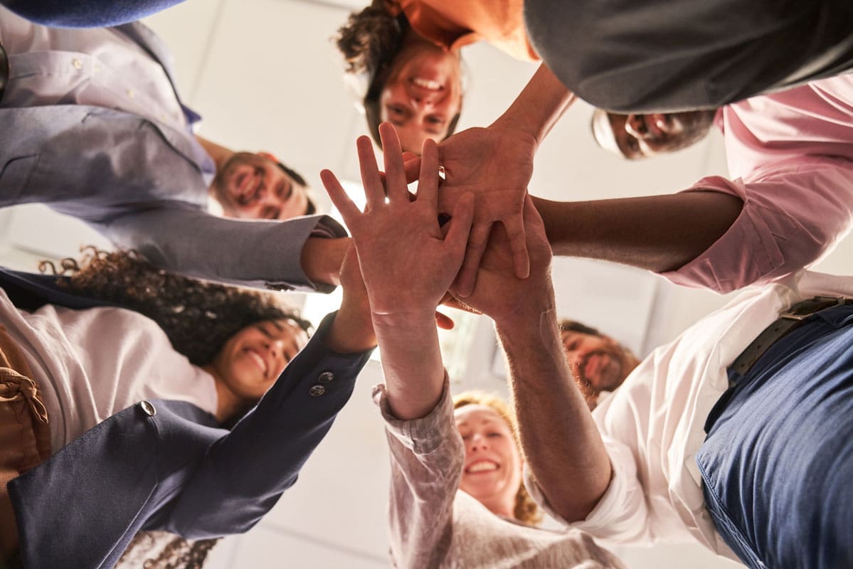 Cohésion d'équipe et engagement humain Cohésion d'équipe et engagement humain
